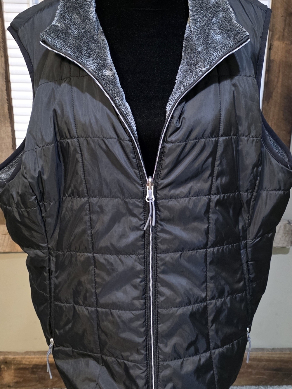 Free Country Black Quilted Reversible Vest with Plush Faux Fur Collar